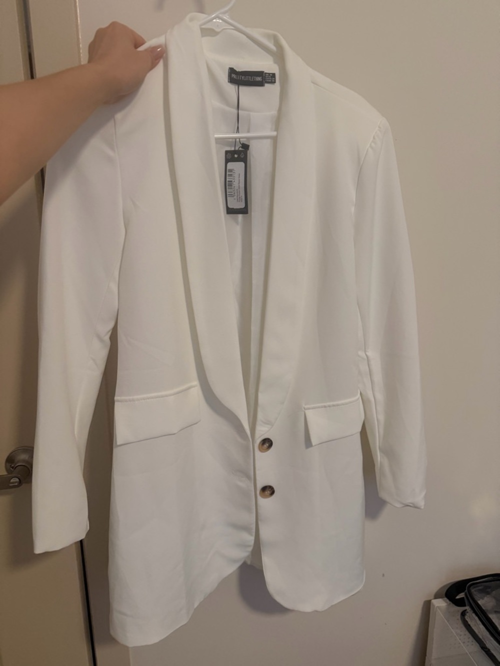 PrettyLittleThing White Longline Blazer